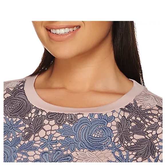 ❗️3/$20❗️LOGO Lounge by Lori Goldstein Crochet Overlay Long Sleeve Top - Picture 10 of 11